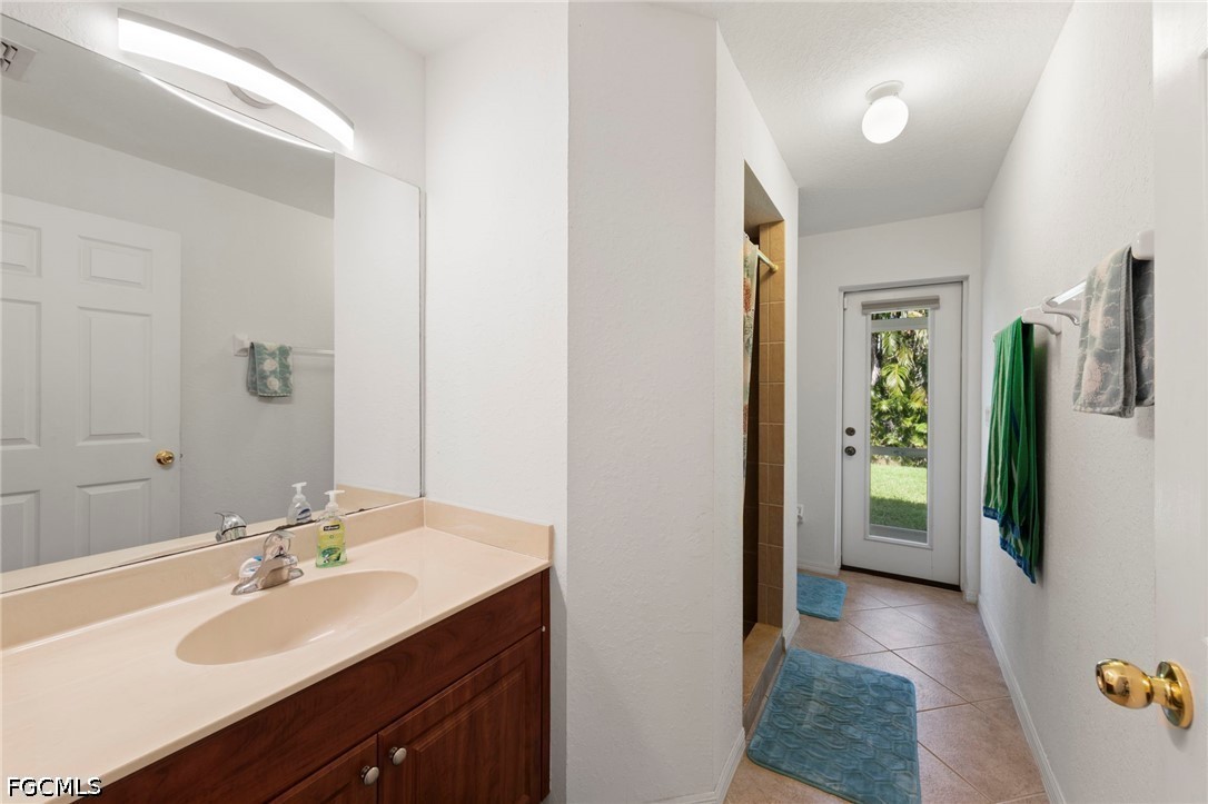 3 Bed Pool Home for Sale in Cape Coral, photo 31