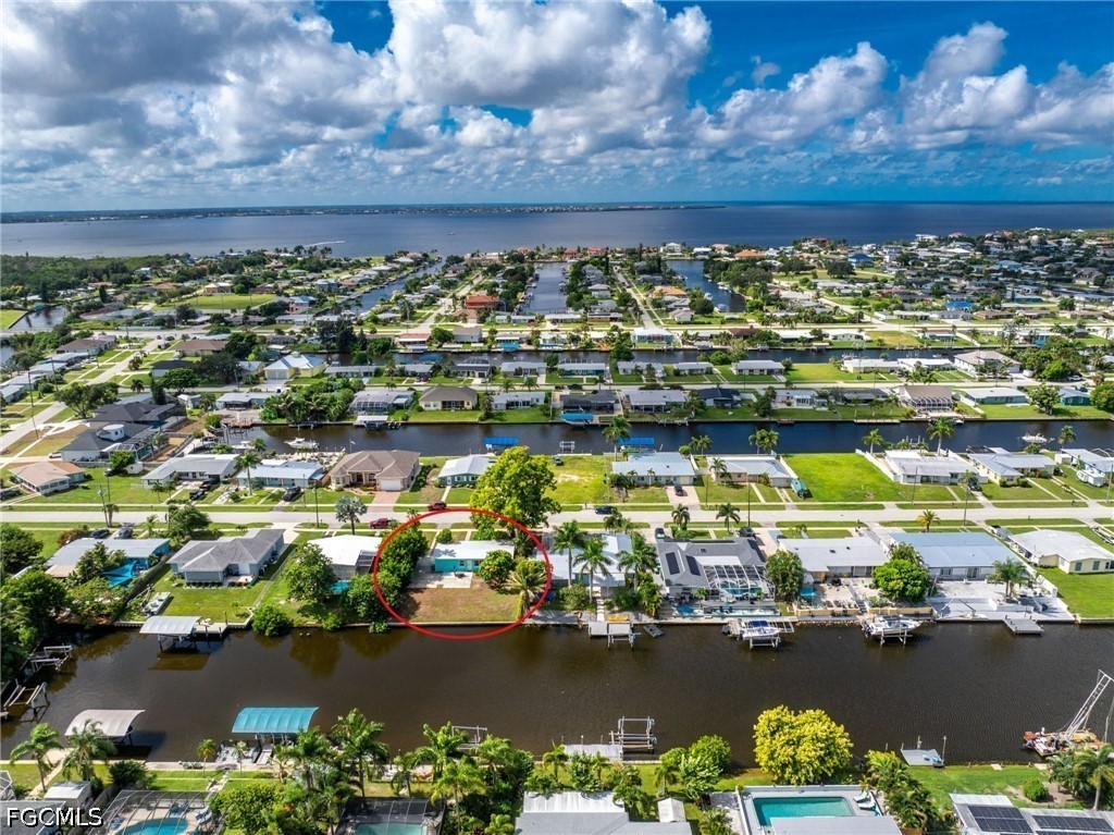 2 Bed Waterfront Home for Sale in Port Charlotte, photo 31