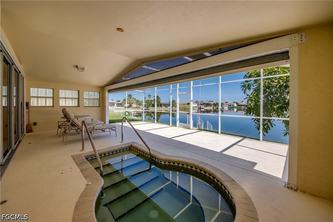 2 Bed Waterfront Home for Sale in Cape Coral, photo 31
