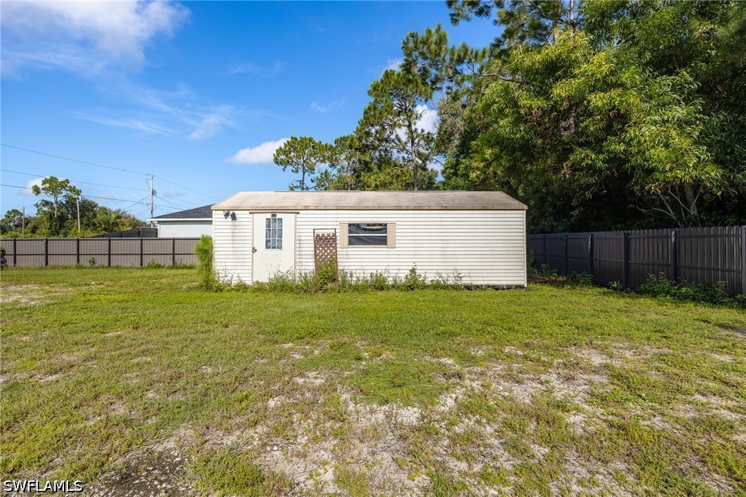 3 Bed SingleFamilyResidence for Sale in Mirror Lakes, photo 31