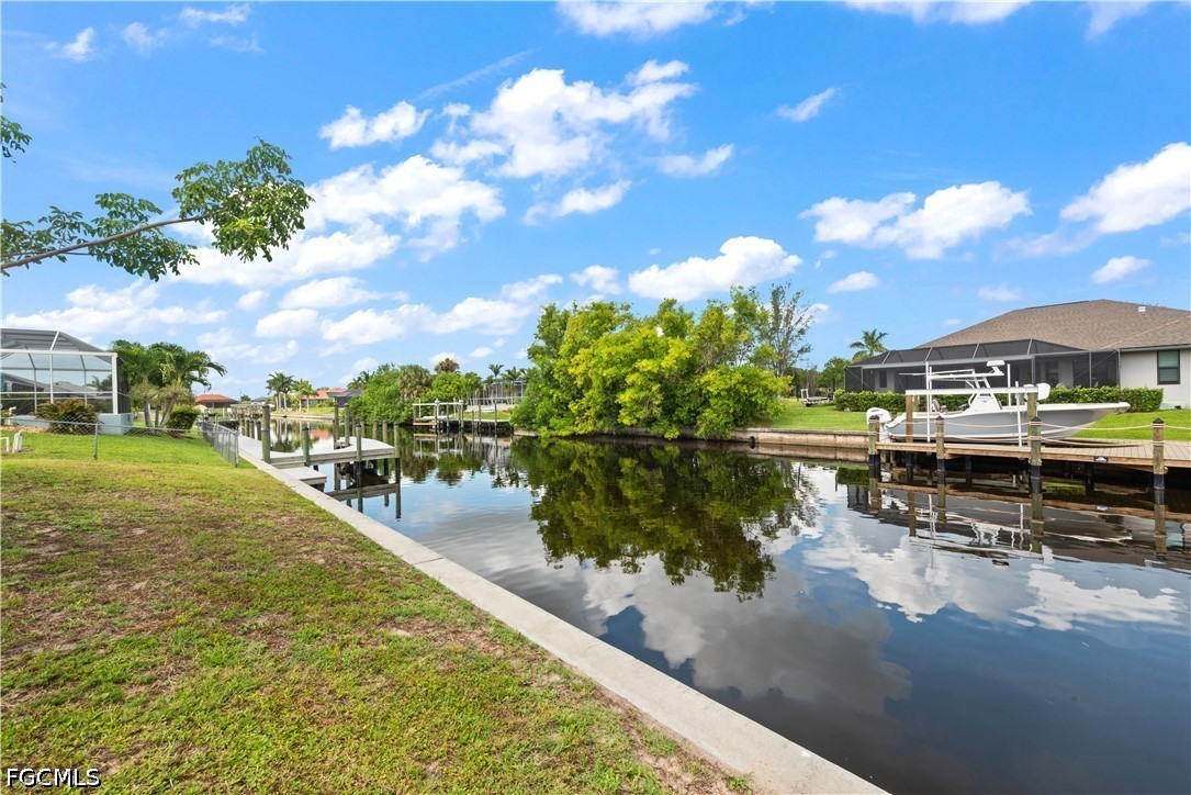 3 Bed Waterfront Home for Sale in Cape Coral, photo 31
