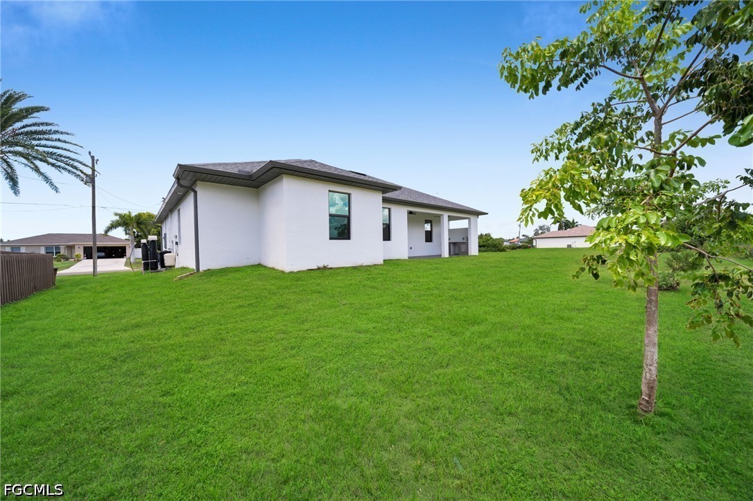 3 Bed SingleFamilyResidence for Sale in Cape Coral, photo 31