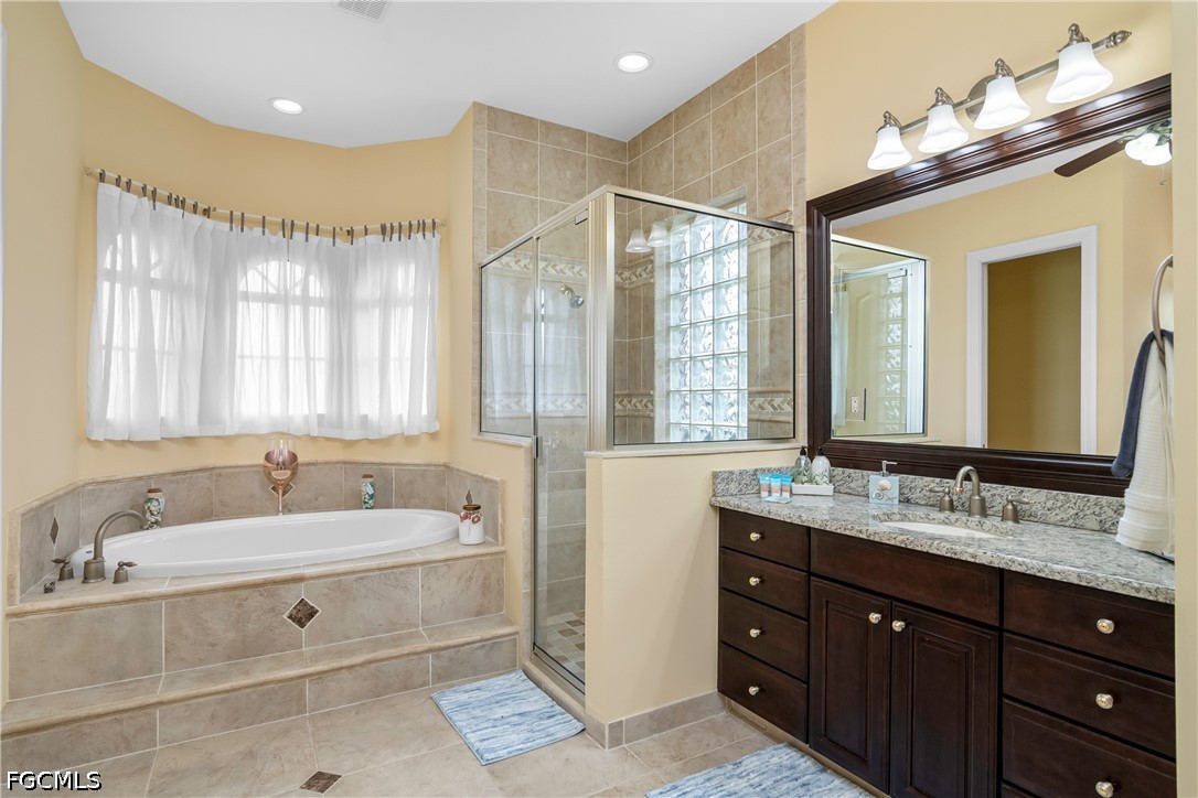3 Bed Pool Home for Sale in Cape Coral, photo 31