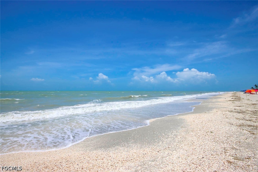 2 Bed Waterfront Home for Sale in Sanibel, photo 31