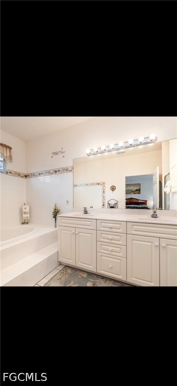 3 Bed SingleFamilyResidence for Sale in Fort Myers, photo 31