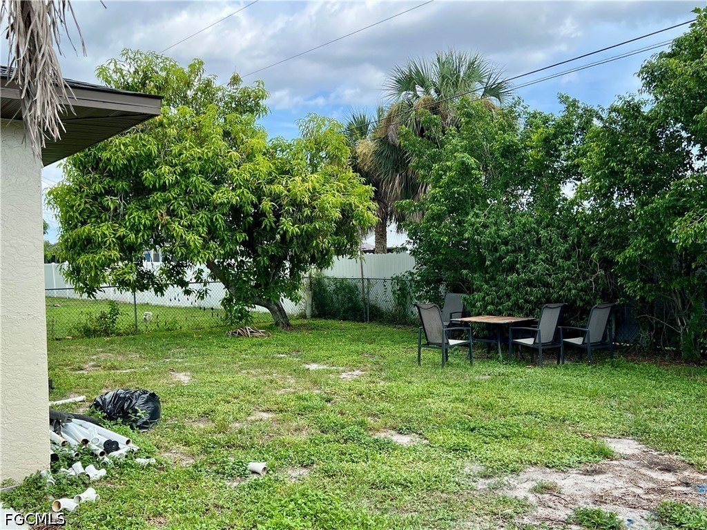 3 Bed SingleFamilyResidence for Sale in Cape Coral, photo 31