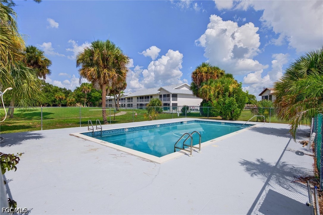 2 Bed Condominium for Sale in Lehigh Acres, photo 31