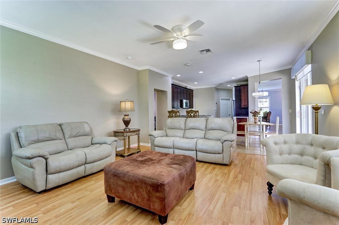 3 Bed SingleFamilyResidence for Sale in Colony Lakes, photo 31