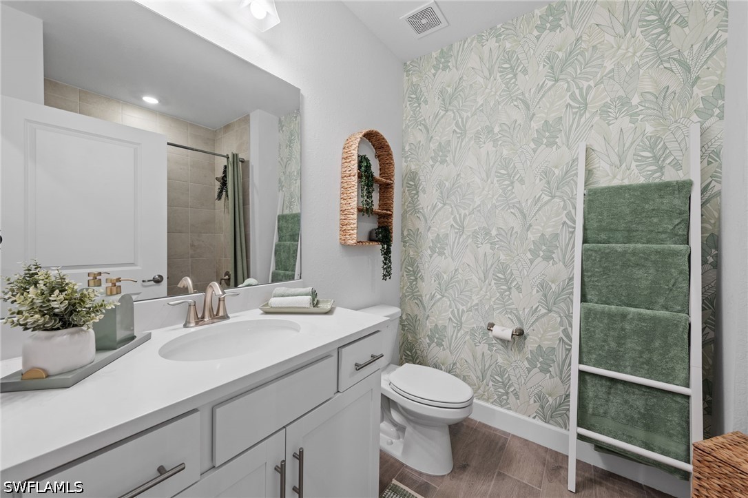 3 Bed Waterfront Home for Sale in Willowgreen, photo 31