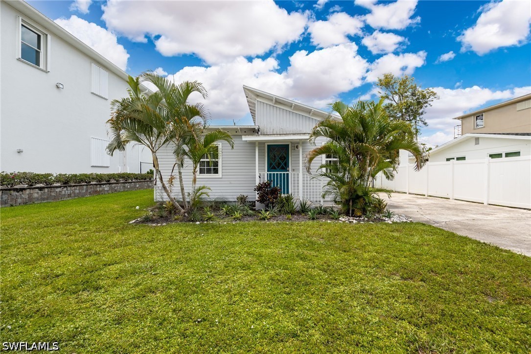 3 Bed SingleFamilyResidence for Sale in Naples, photo 31