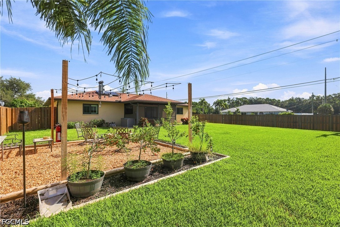 3 Bed SingleFamilyResidence for Sale in Cape Coral, photo 31