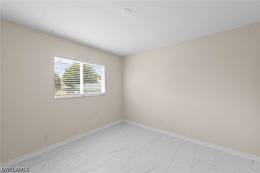 3 Bed SingleFamilyResidence for Sale in Cape Coral, photo 31