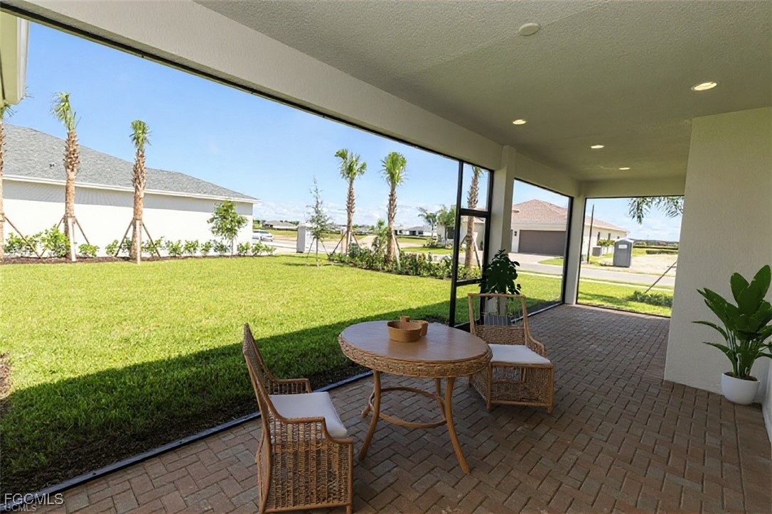 3 Bed SingleFamilyResidence for Sale in Valencia Harbor, FL — photo 32