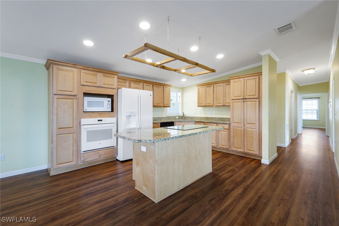 3 Bed ManufacturedHome for Sale in Bonita Springs, photo 32