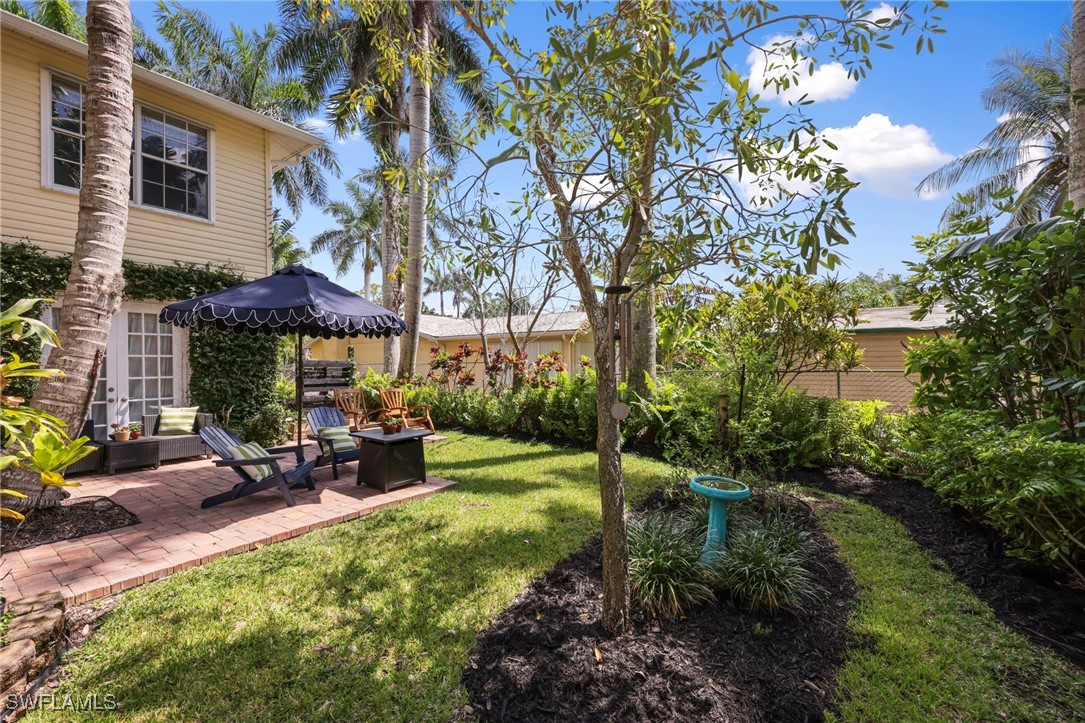 2 Bed SingleFamilyResidence for Sale in Naples, photo 32