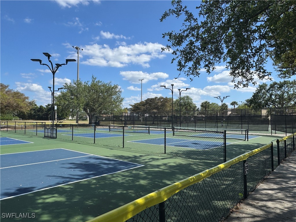 2 Bed Attached for Sale in Stoneybrook, FL — photo 32