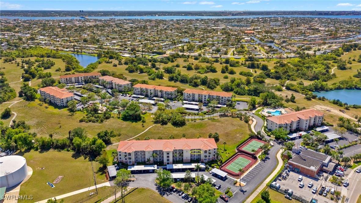 2 Bed Condominium for Sale in Clubhouse Villas, FL, $186,800 — photo 32