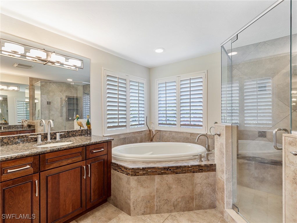 3 Bed Pool Home for Sale in Palm Acres, photo 32