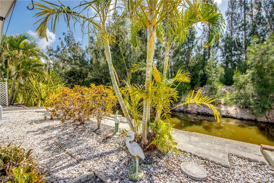 2 Bed Waterfront Home for Sale in Pine Island Cove, photo 32