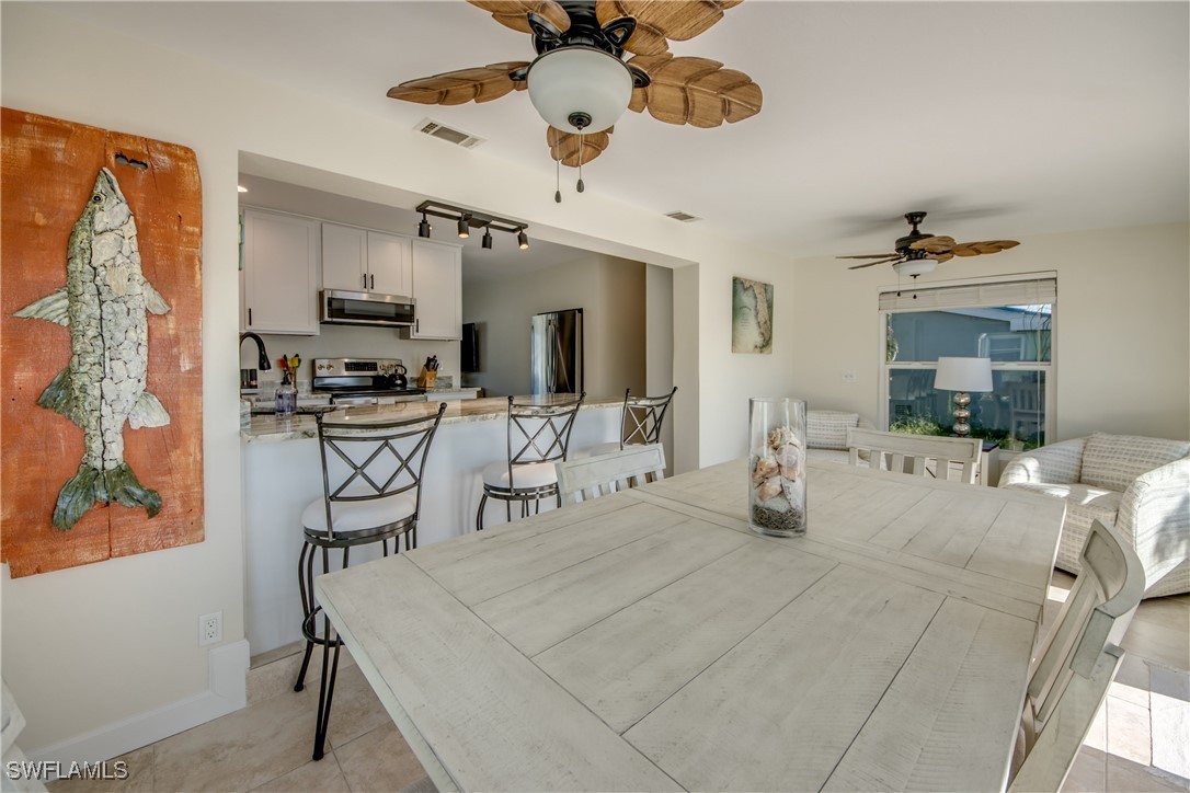 2 Bed Waterfront Home for Sale in Bokeelia, photo 32