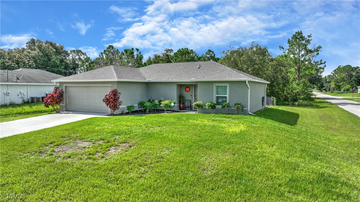 3 Bed SingleFamilyResidence for Sale in Lehigh Acres, photo 32