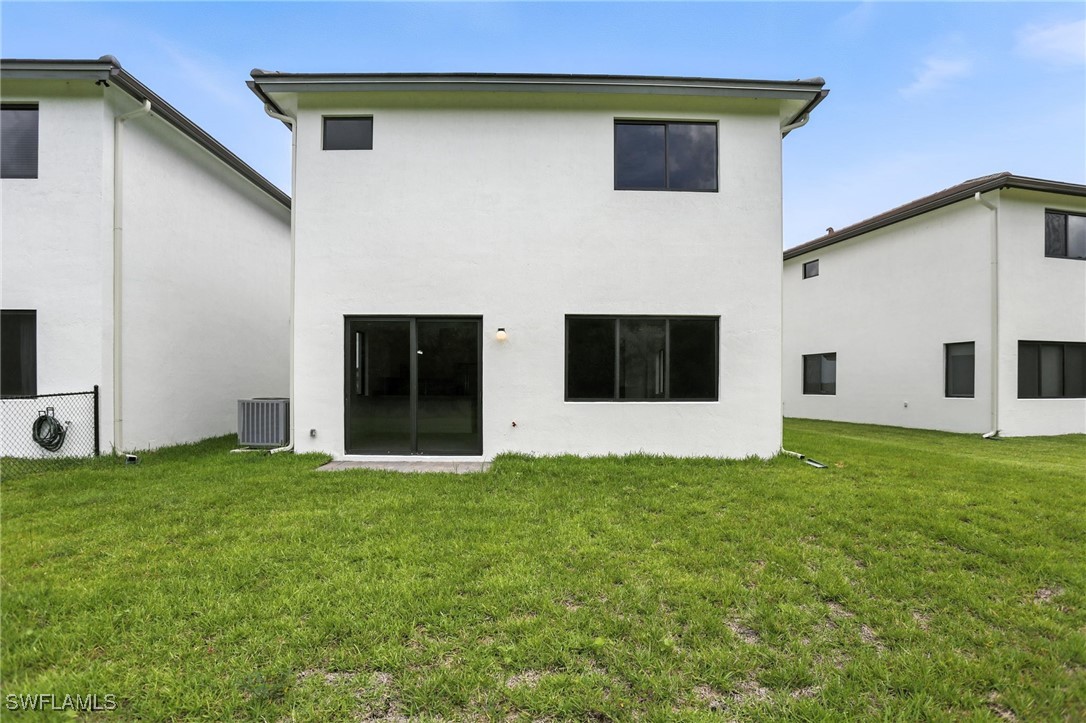 3 Bed SingleFamilyResidence for Sale in Silverwood, FL — photo 32