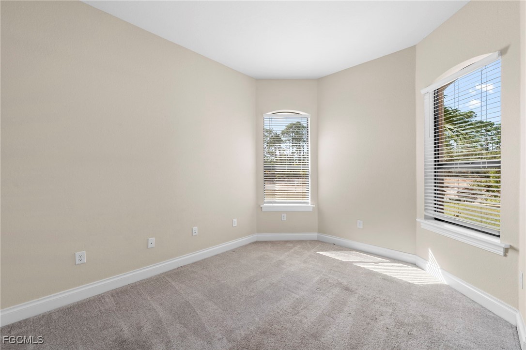 3 Bed SingleFamilyResidence for Sale in Lehigh Acres, photo 32