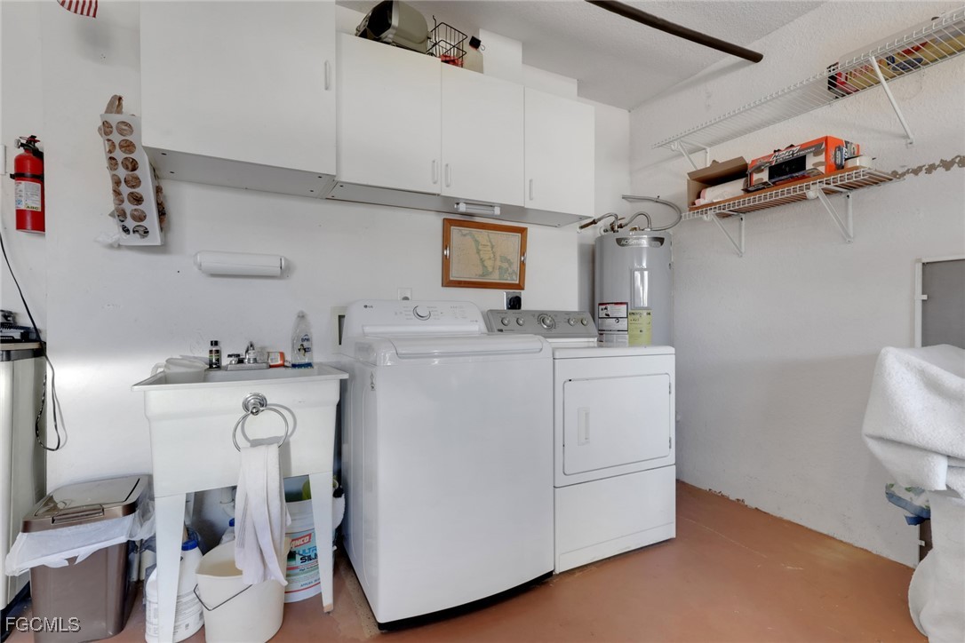 2 Bed SingleFamilyResidence for Sale in North Fort Myers, FL — photo 32