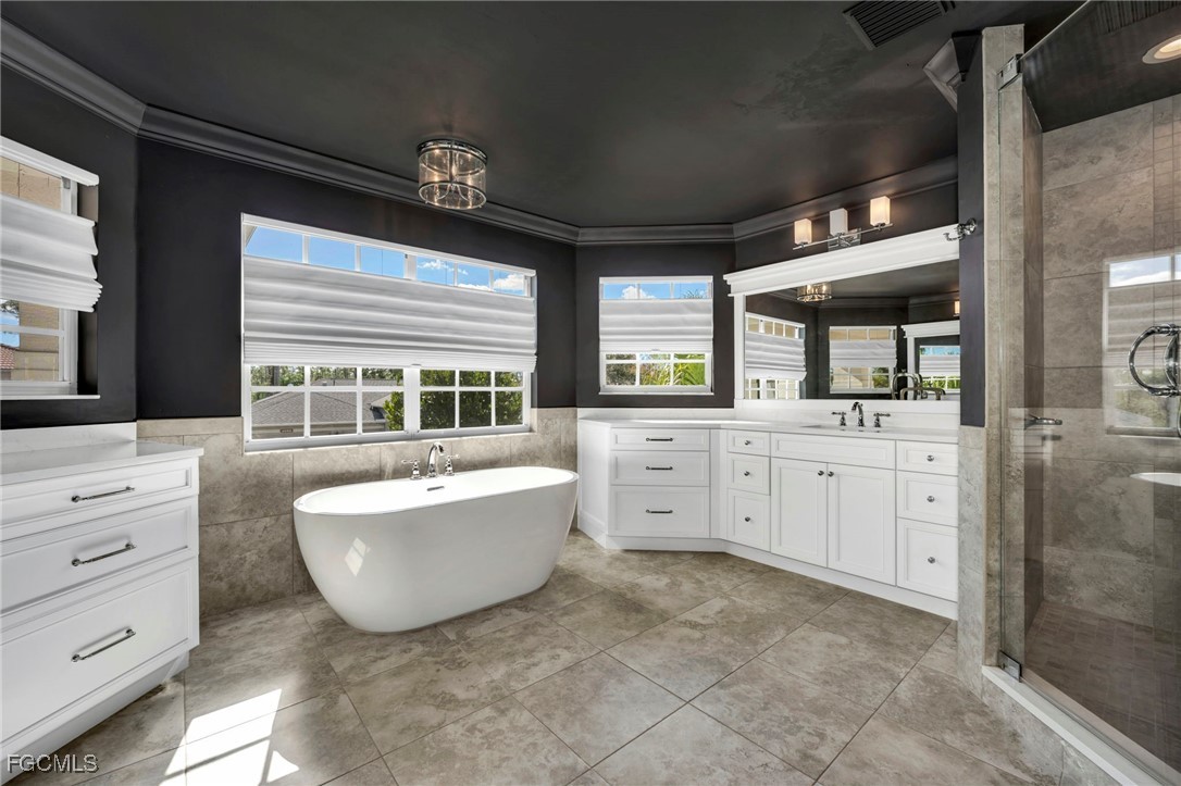 5 Bed Pool Home for Sale in Stoneybrook, photo 32
