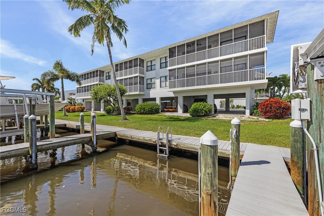 2 Bed Waterfront Home for Sale in Bokeelia, photo 32