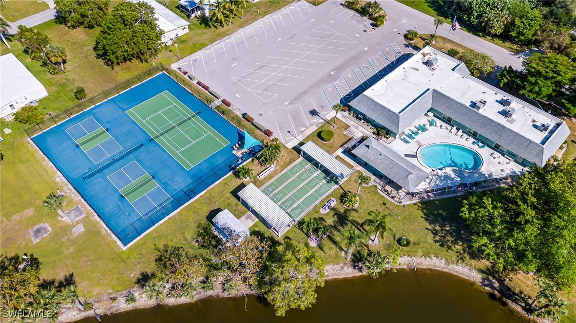 2 Bed ManufacturedHome for Sale in Naples, FL, $159,000 — photo 32