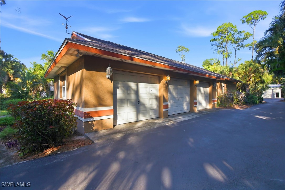 3 Bed SingleFamilyResidence for Sale in Naples, photo 32