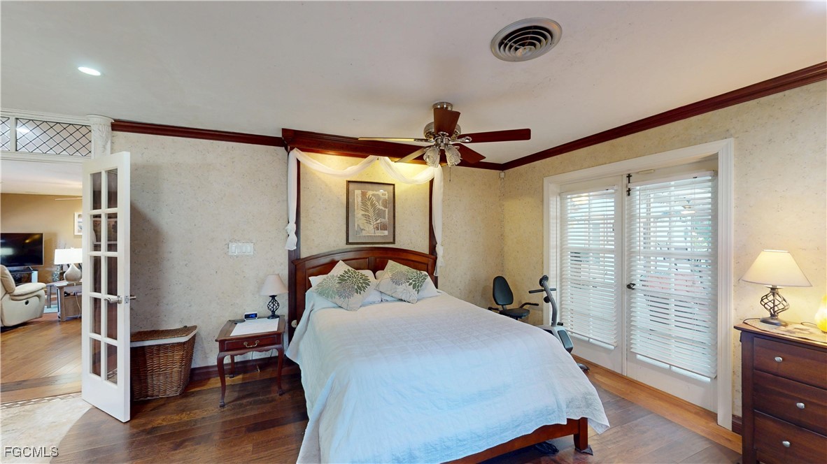 3 Bed Pool Home for Sale in Meadows, photo 32