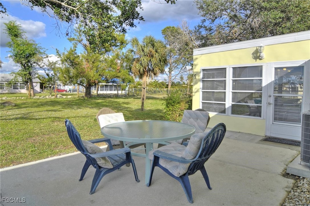 2 Bed SingleFamilyResidence for Sale in Port Charlotte, photo 32