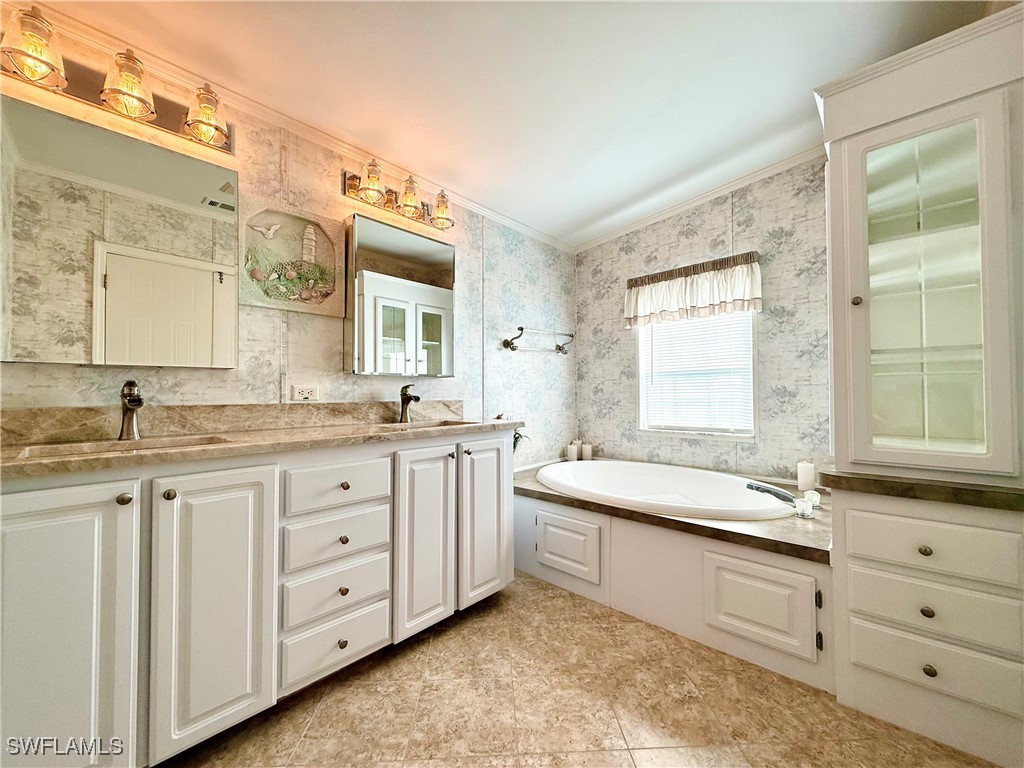 2 Bed ManufacturedHome for Sale in Naples, FL, $279,000 — photo 32