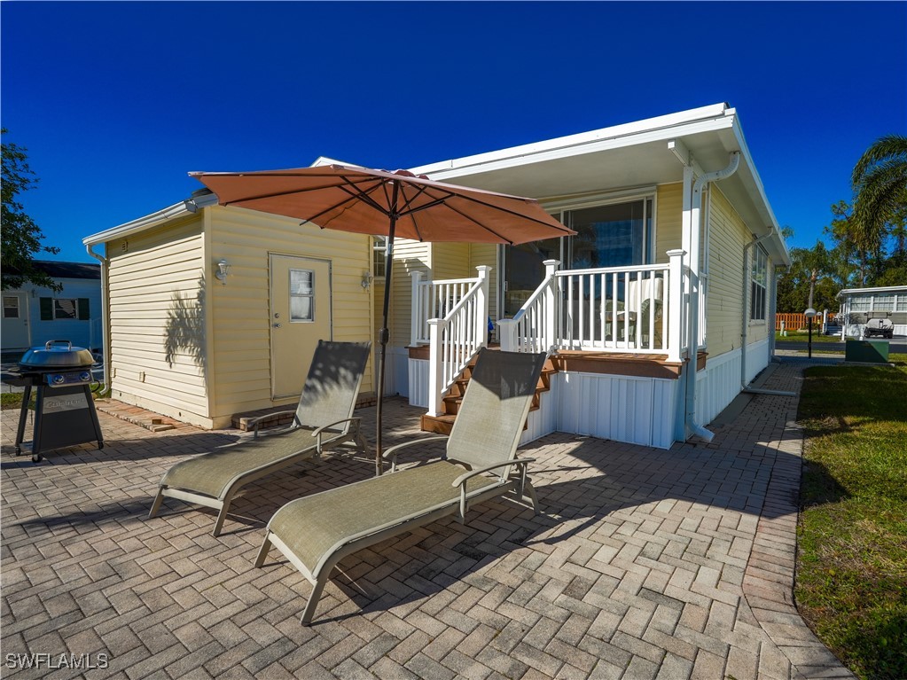 1 Bed Waterfront Home for Sale in Naples, photo 32