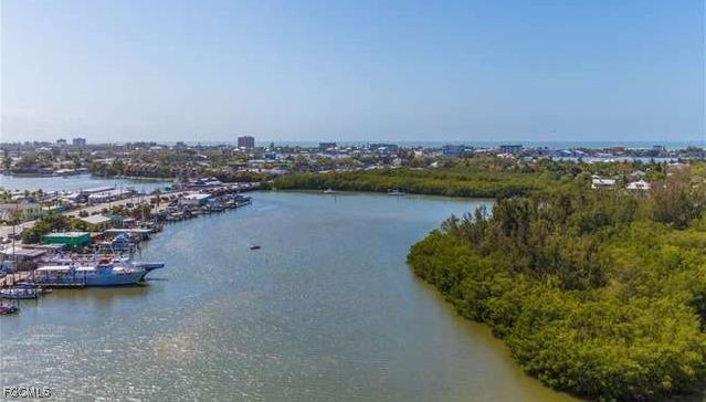 2 Bed Waterfront Home for Sale in Boardwalk Caper, photo 32
