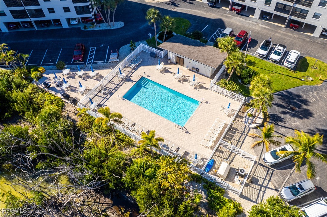 2 Bed Condominium for Sale in Fort Myers Beach, FL, $324,900 — photo 32