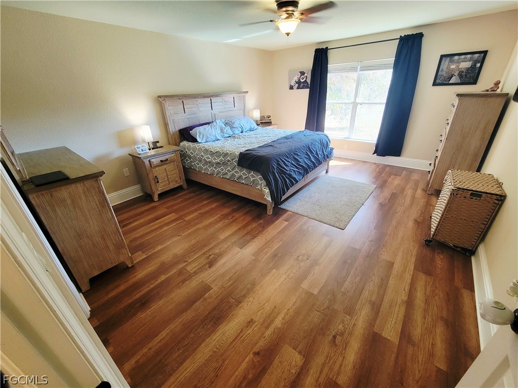 4 Bed SingleFamilyResidence for Sale in Lehigh Acres, photo 32