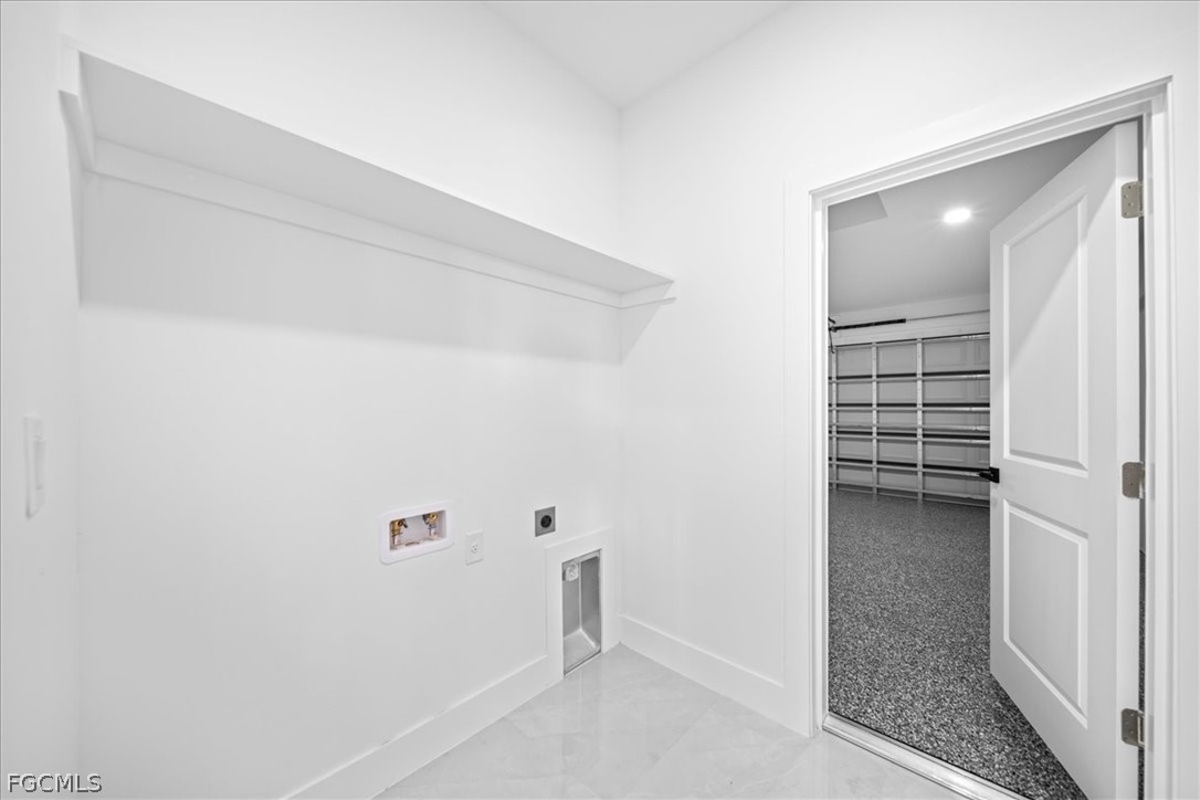 3 Bed SingleFamilyResidence for Sale in Cape Coral, photo 32