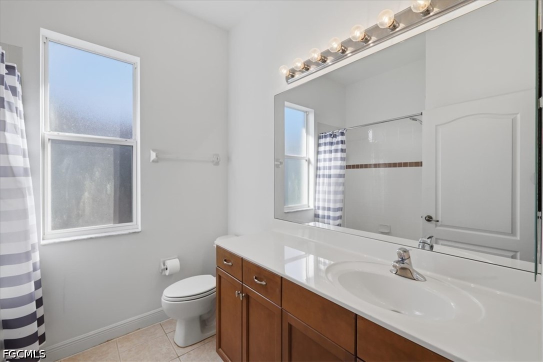 4 Bed SingleFamilyResidence for Sale in Stoneybrook, photo 32