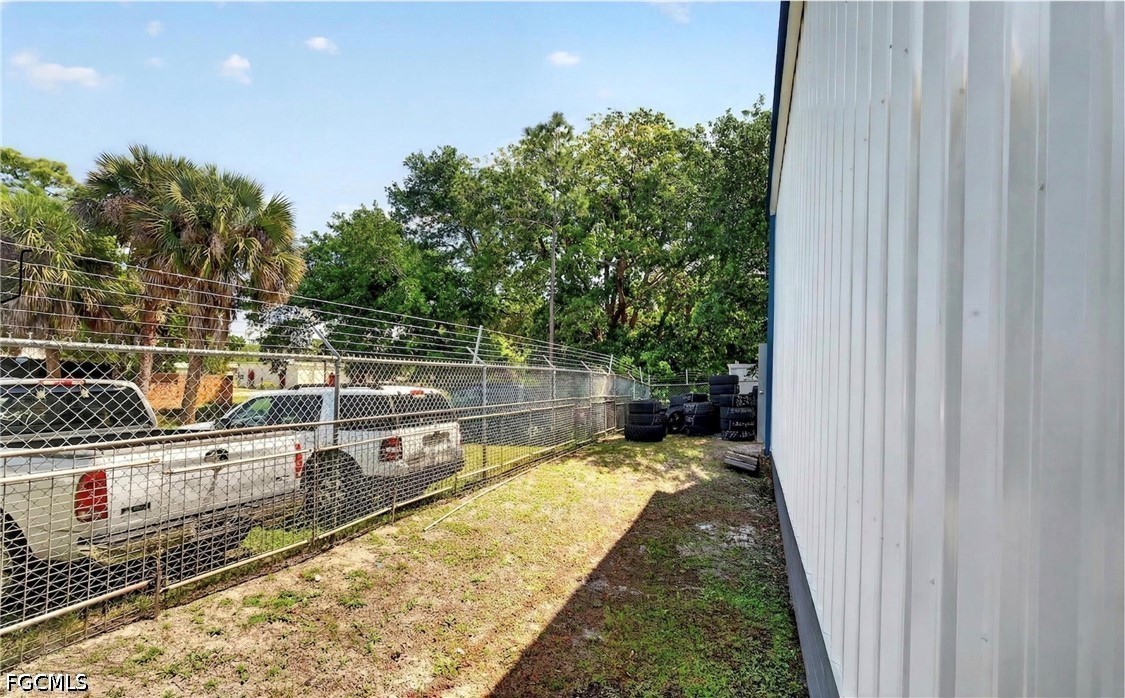 Retail for Sale in North Fort Myers, photo 32