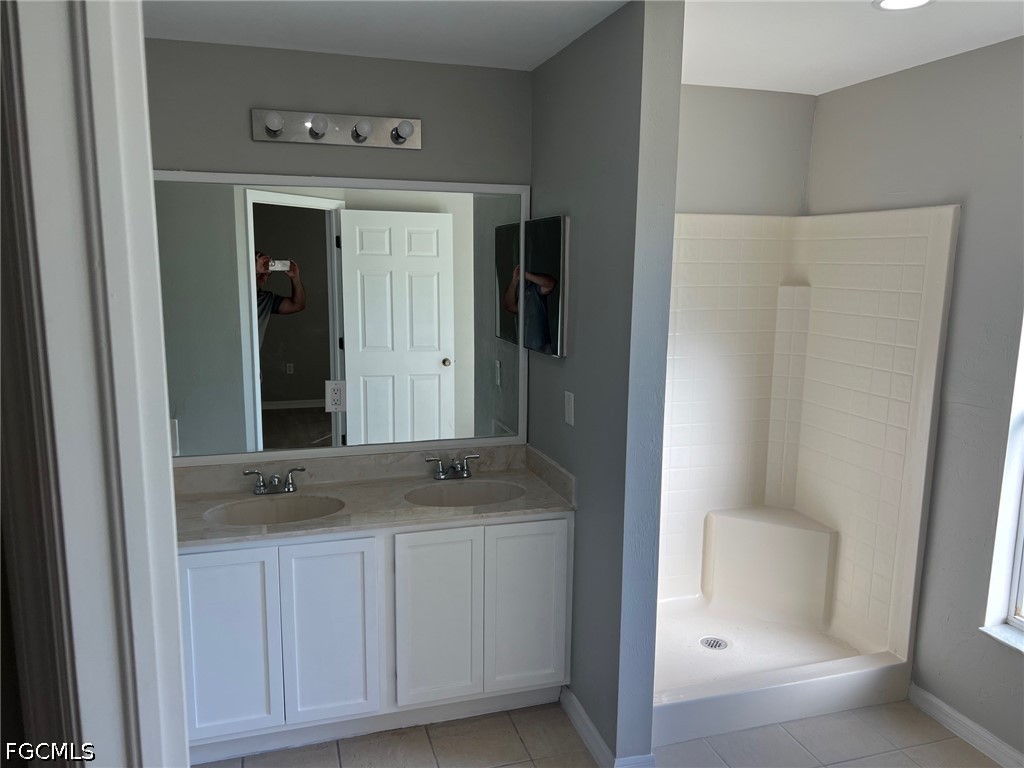4 Bed SingleFamilyResidence for Sale in Lehigh Acres, FL — photo 32