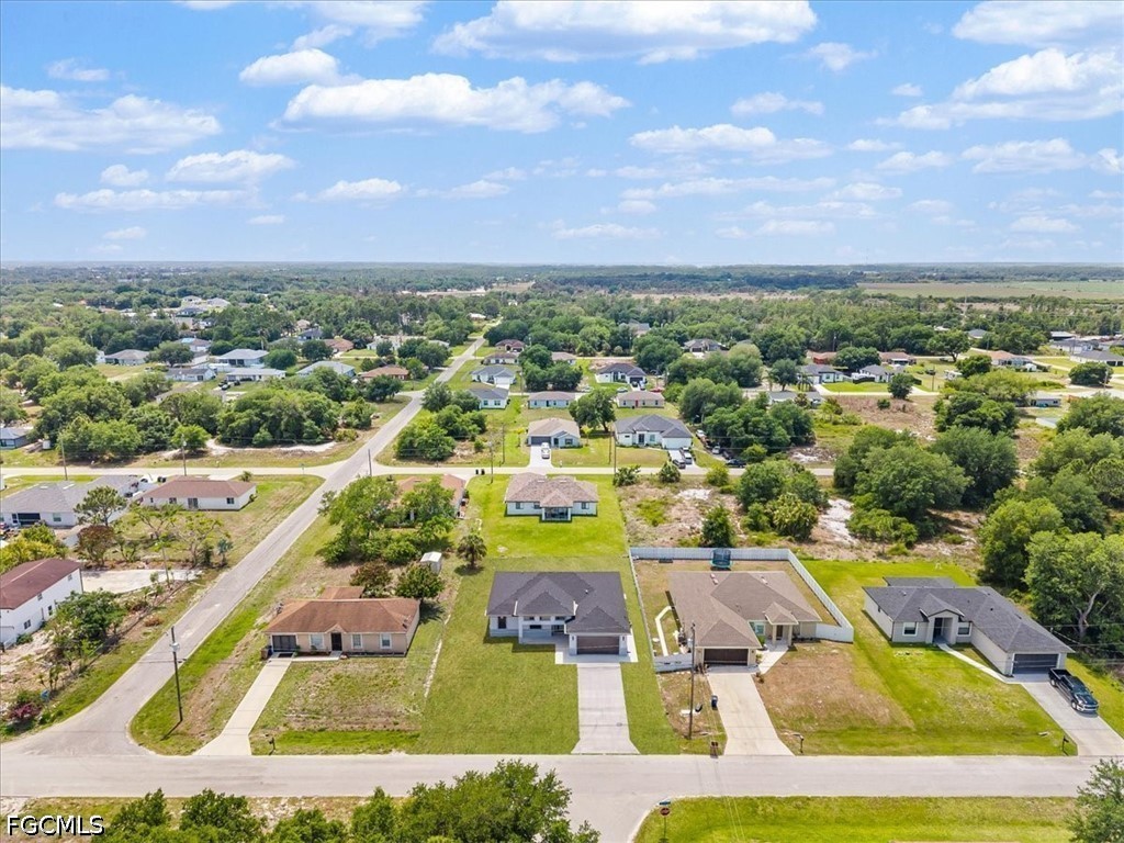 4 Bed SingleFamilyResidence for Sale in Lehigh Acres, photo 32