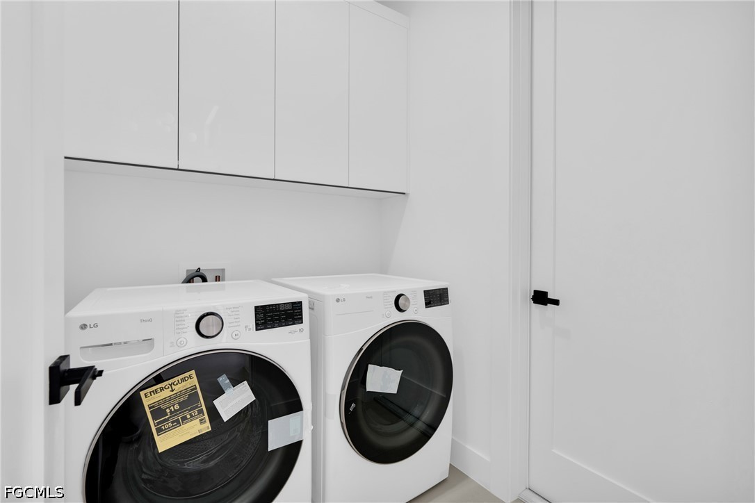4 Bed SingleFamilyResidence for Sale in Lehigh Acres, photo 32