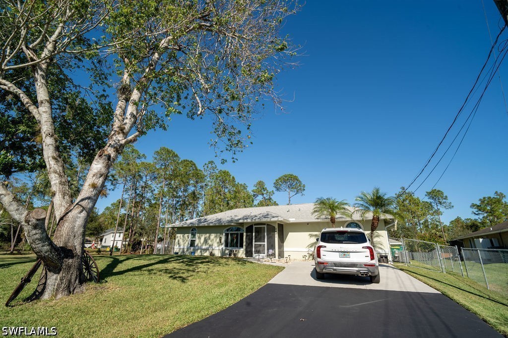 3 Bed SingleFamilyResidence for Sale in Naples, photo 32