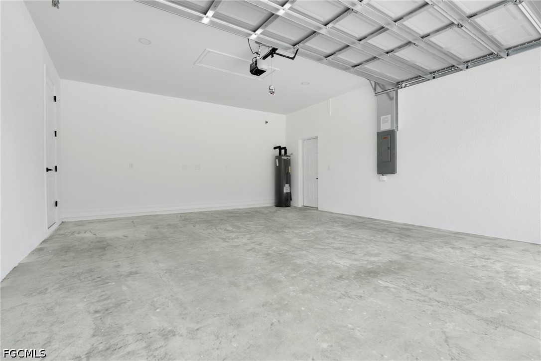 3 Bed SingleFamilyResidence for Sale in Lehigh Acres, photo 32