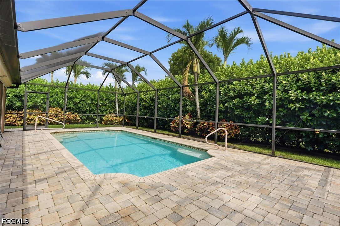 2 Bed Pool Home for Sale in Fort Myers, photo 32