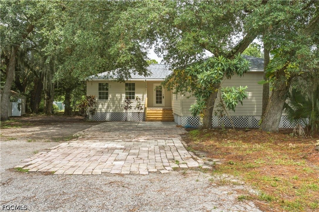 5 Bed SingleFamilyResidence for Sale in Lehigh Acres, photo 32