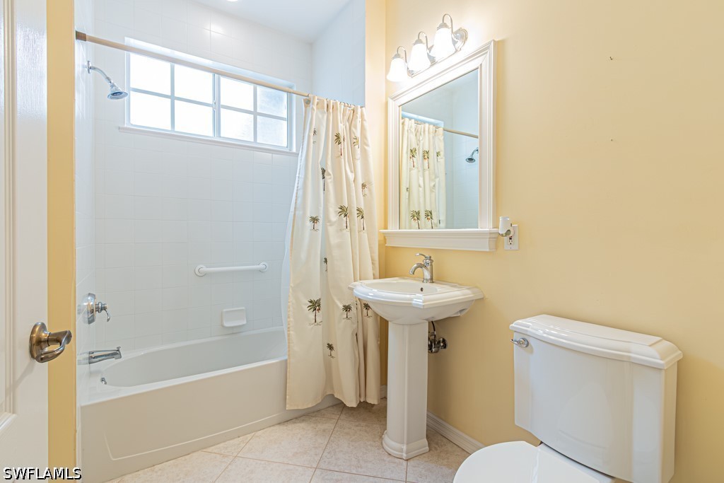 2 Bed Condominium for Sale in Naples, FL, $3,250 — photo 32